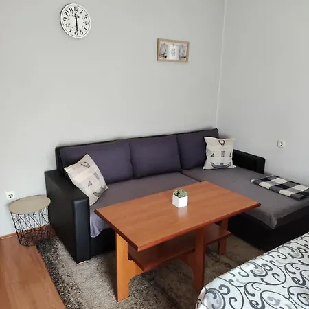Apartman Sciran Apartment