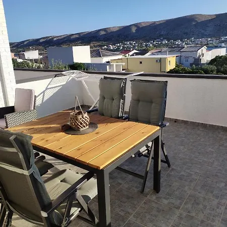 Apartment Apartman Sciran Pag Town
